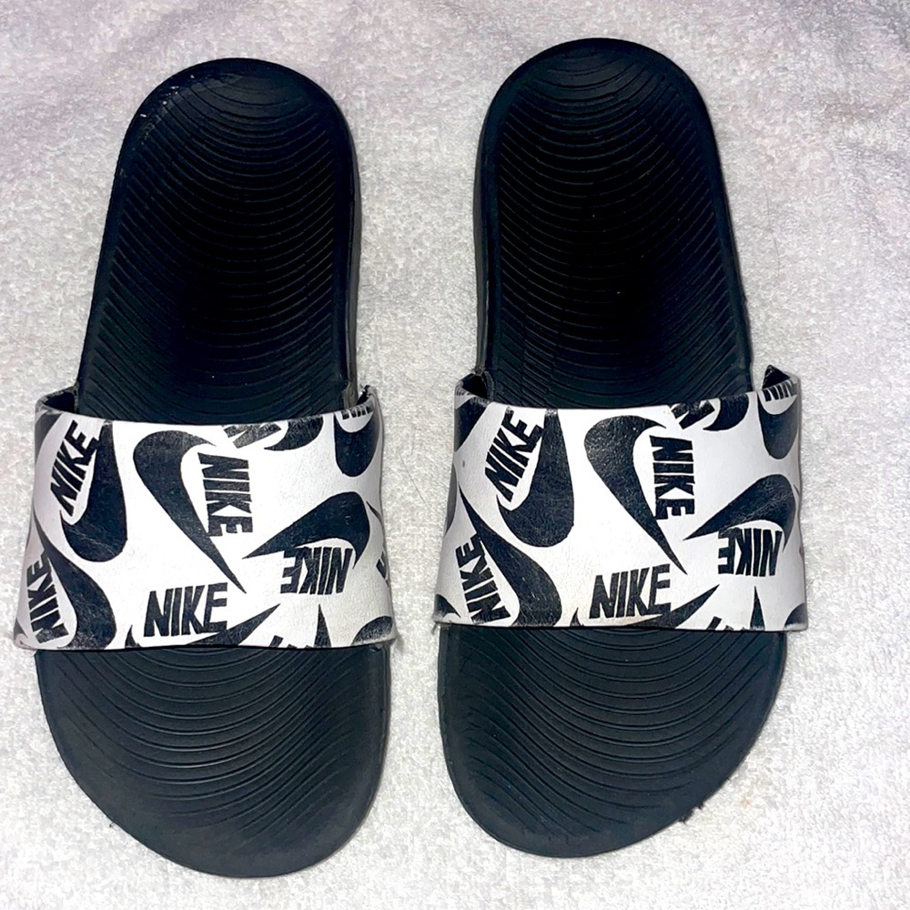 Nike slides